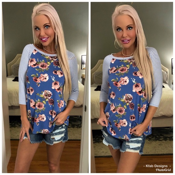 🥰LAST 1! Pretty Blue Floral/Pinstripe Top! - Picture 3 of 7
